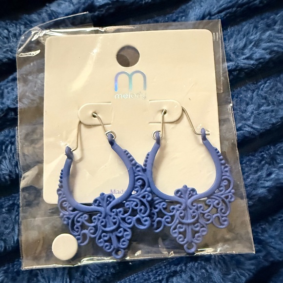 Jewelry - ☃️Melody Blue Filigree Earrings
